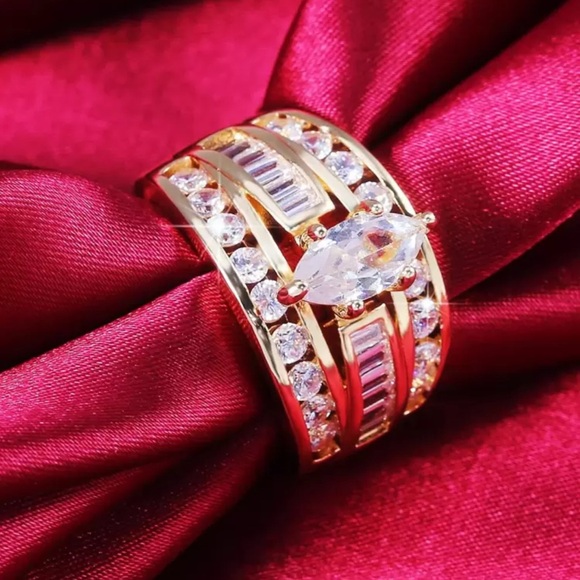 BRIDAL WEDDING ENGAGEMENT RING - Picture 3 of 9